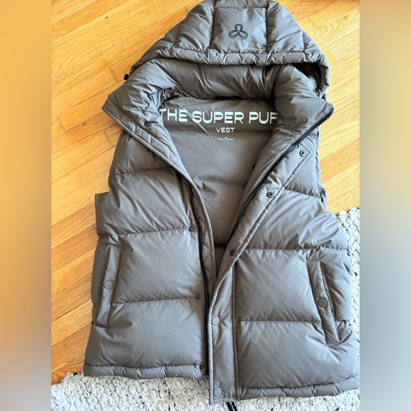 TNA Jackets & Blazers - TNA Superpuff Vest | Size S